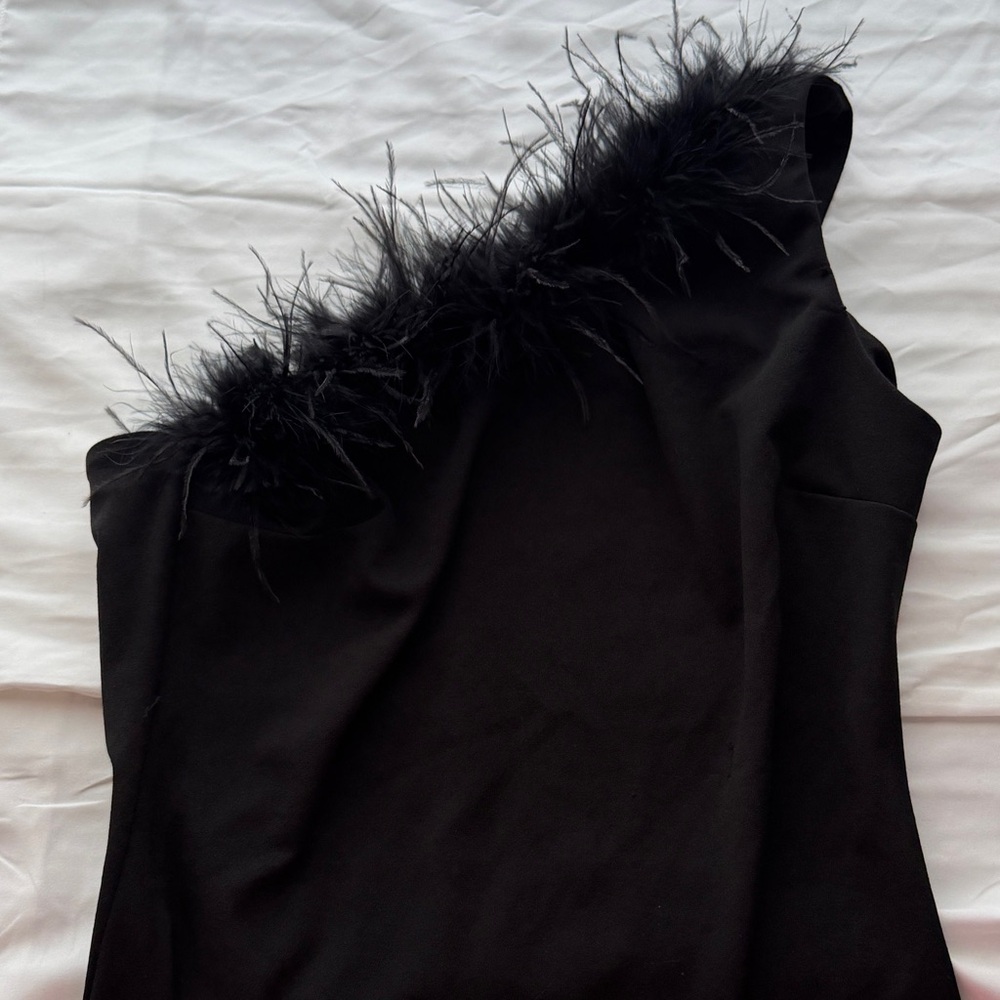 Black feather trim asymmetrical one shoulder fitted mini body con dress